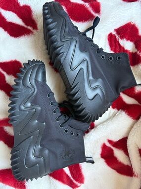 Black Platform High-Top Sneakers - Chunky Sole